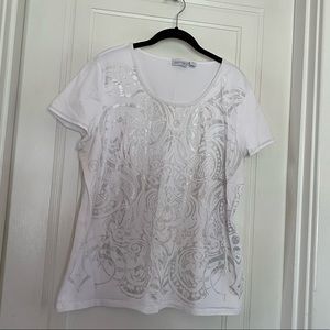 Chico’s Zenergy White & Silver Top